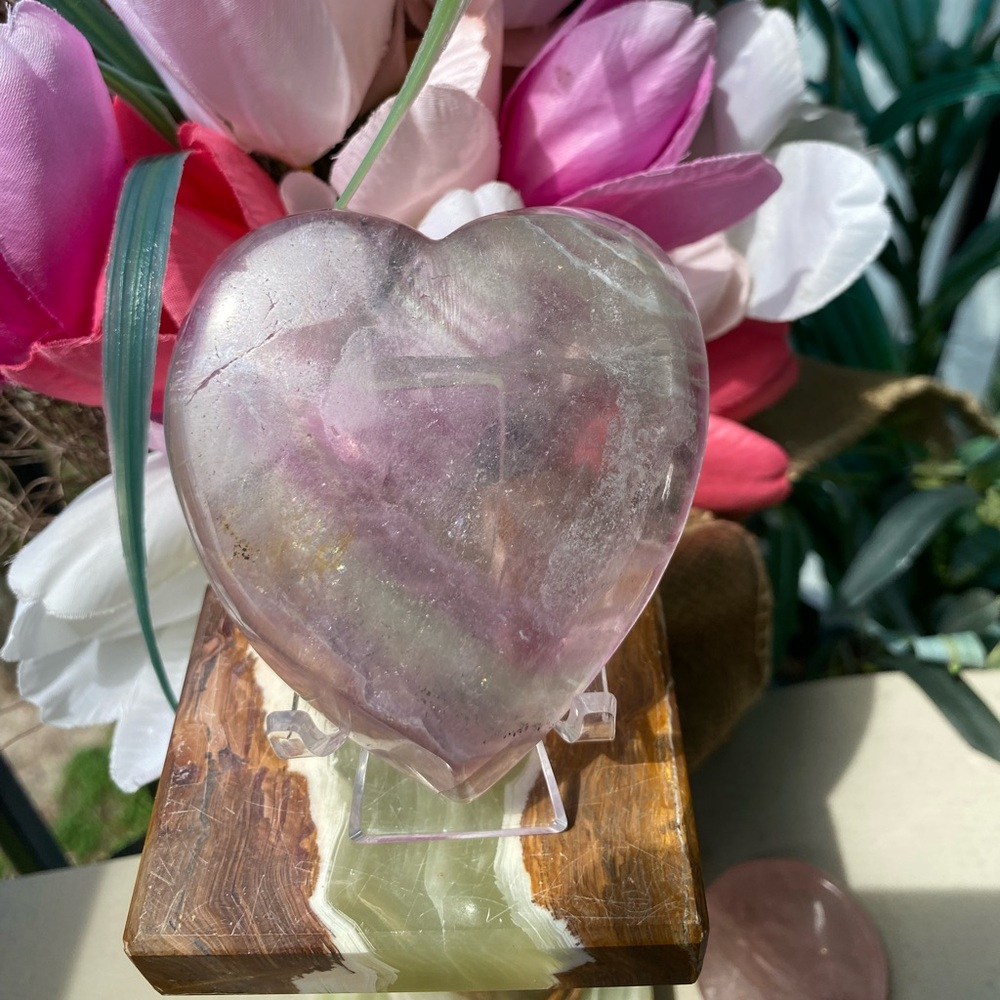 Fluorite Heart Bowl - Picture 2 of 15